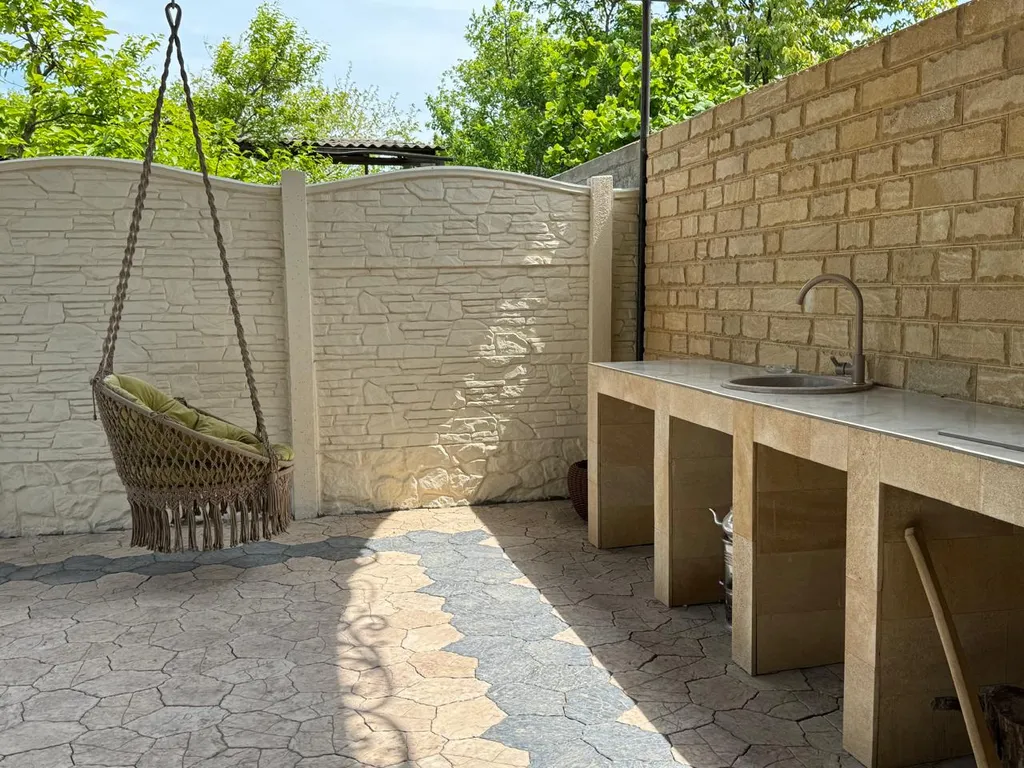 Новая дача, рядом с морем