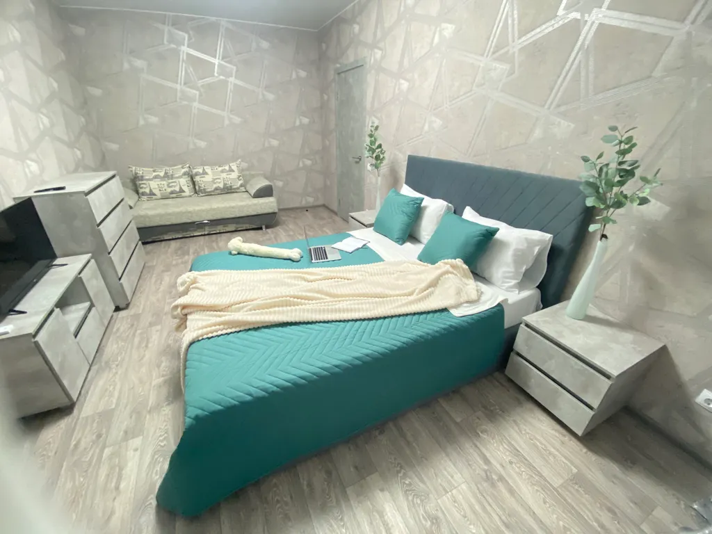 Уютная 1-комнатная квартира, рядом ТРЦ Сити Парк — аренда посуточно в Саранск