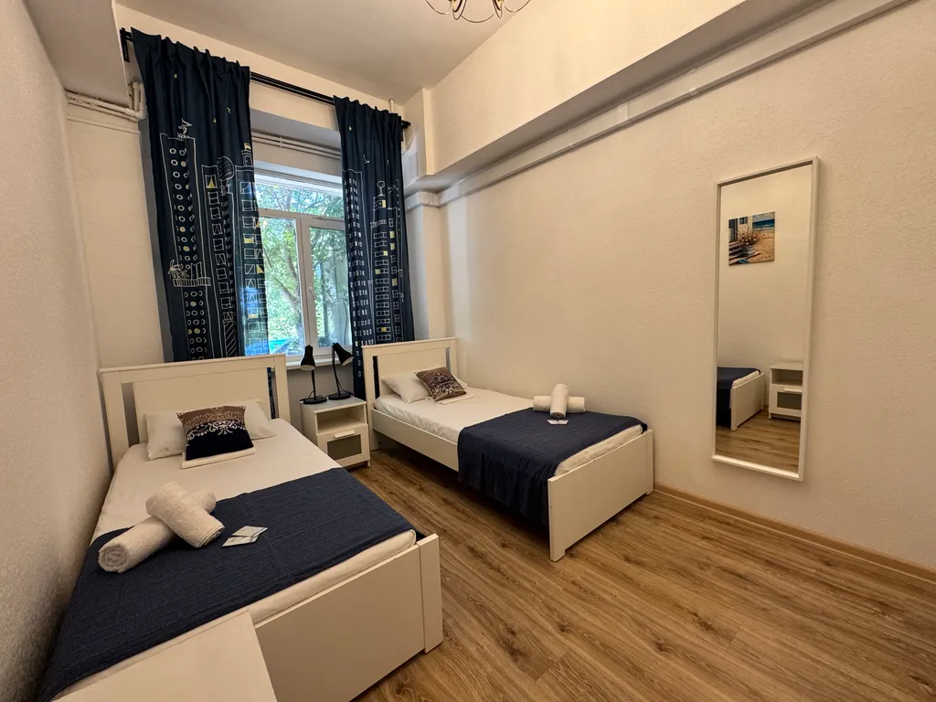 Квартира Двухместный номер в Ялте
(Санузел и кухня общие) — аренда посуточно в Ялта