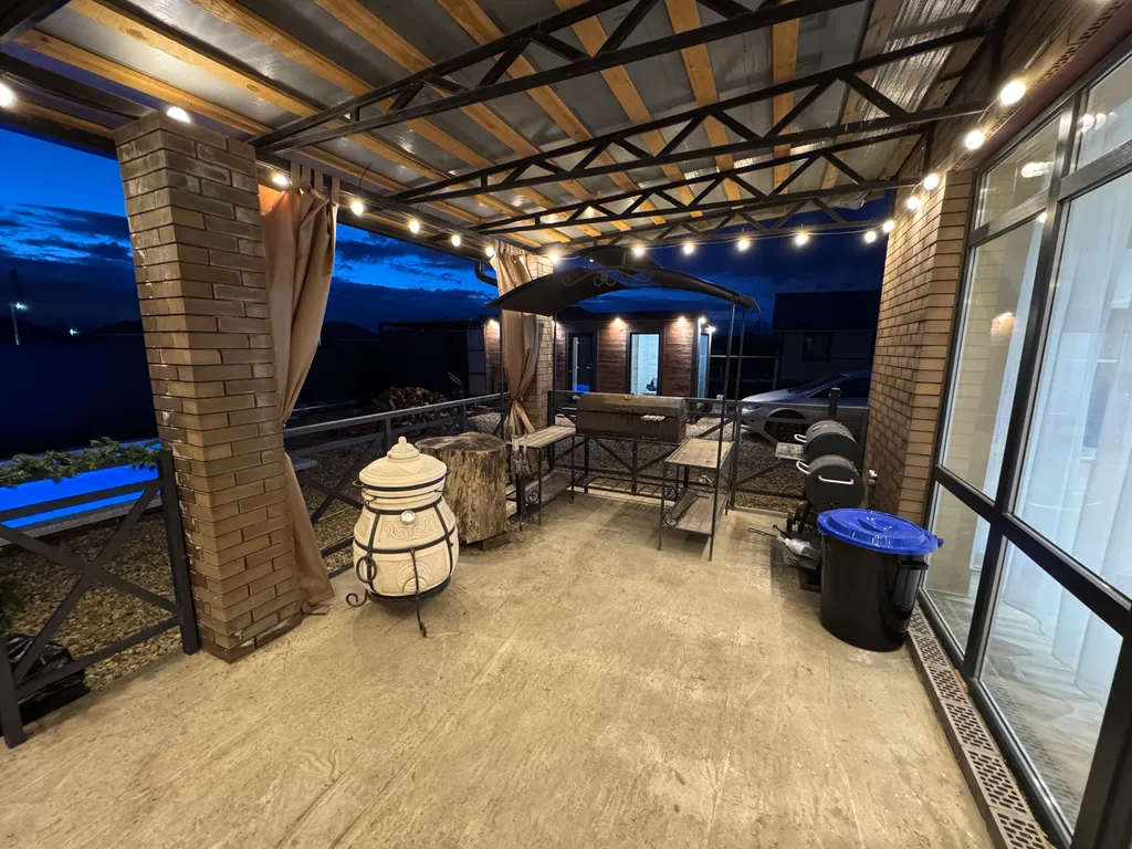 Коттедж Дом с баней и бассейном — Старокорсунская