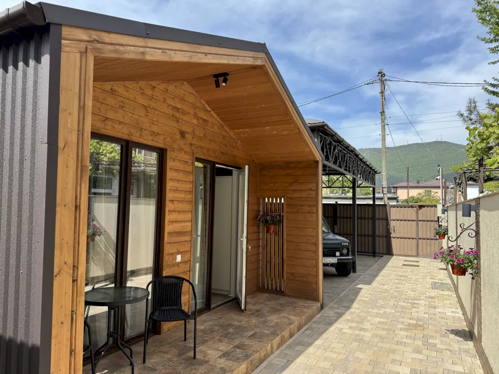 Коттедж Дом для отдыха семьёй с террасой - 7 минут до моря — Геленджик