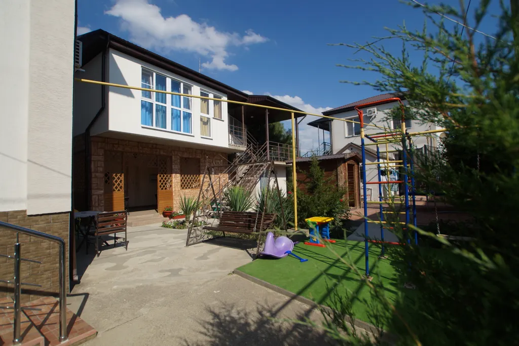 Коттедж Дом под ключ с террасой — аренда посуточно в Витязево