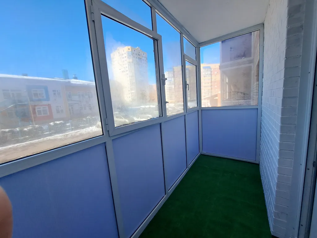 Просторная однушка с кроватью и смарт ТВ