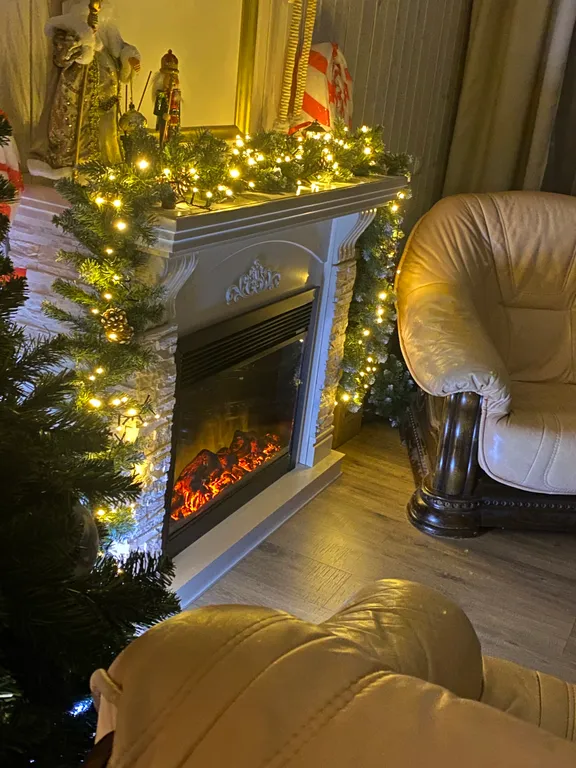 Дом для отдыха с камином, баней, оформлением к празднику