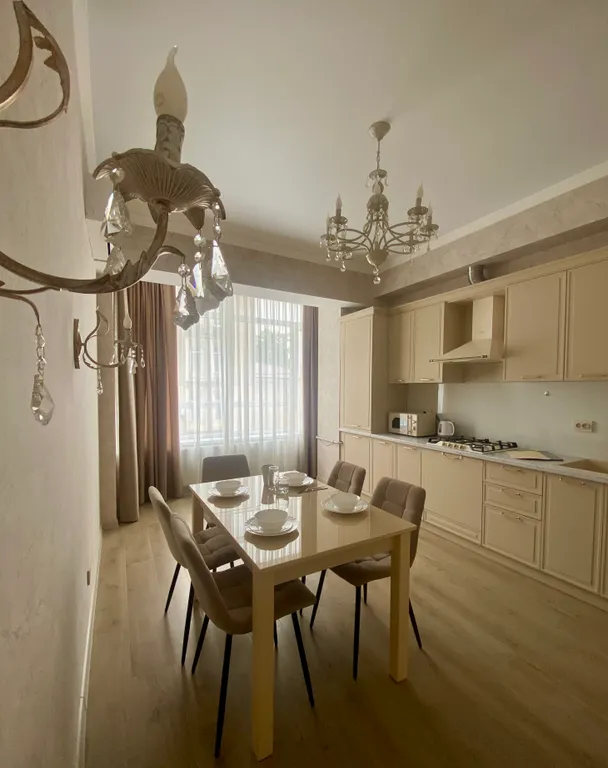 Двухкомнатная квартира с балконом в центре города — аренда посуточно в Ессентуки