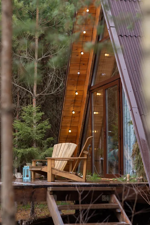 Гостевой домик A-frame в сосновом лесу