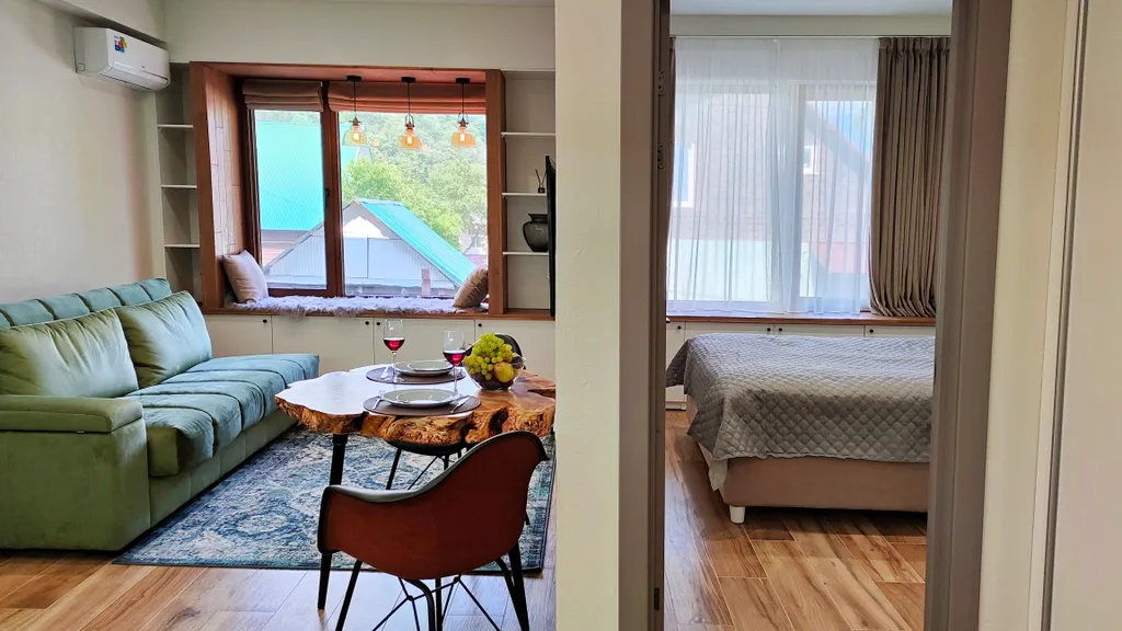 Светлый, уютный и современный апартамент в центре Красной Поляны