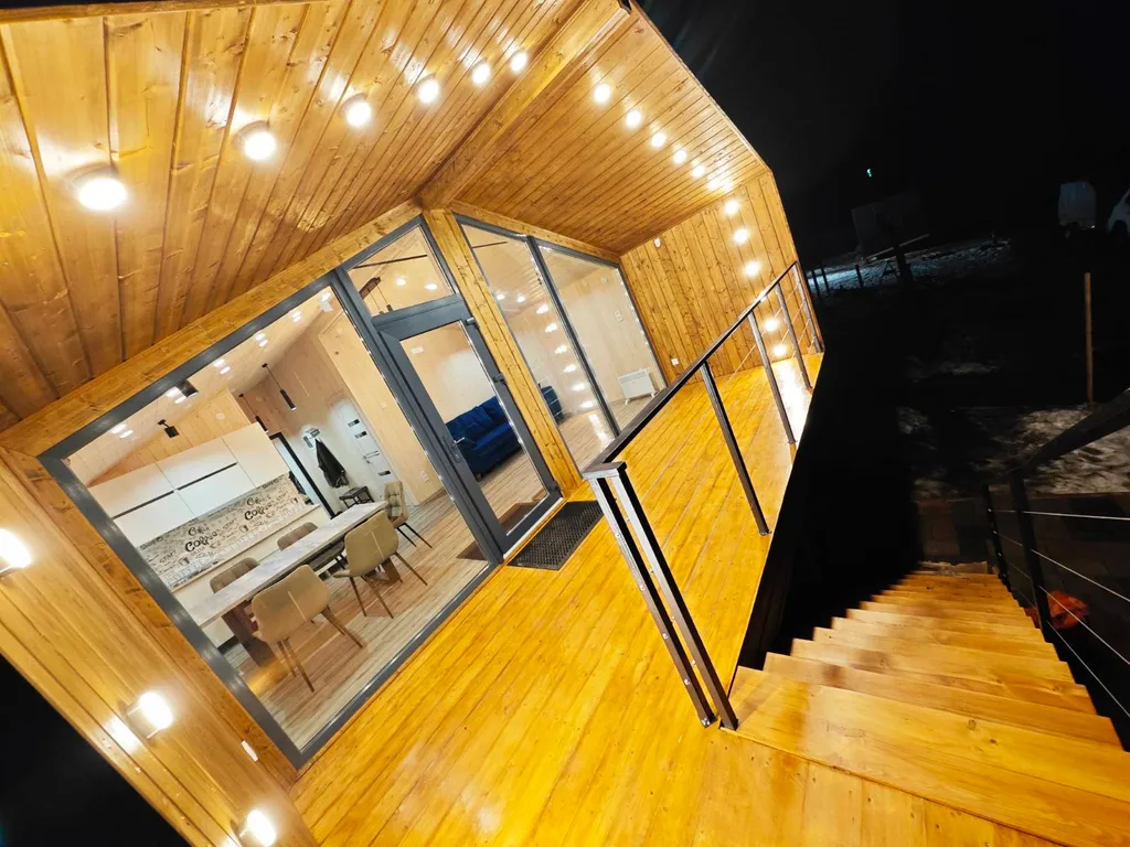 Дом на берегу озера