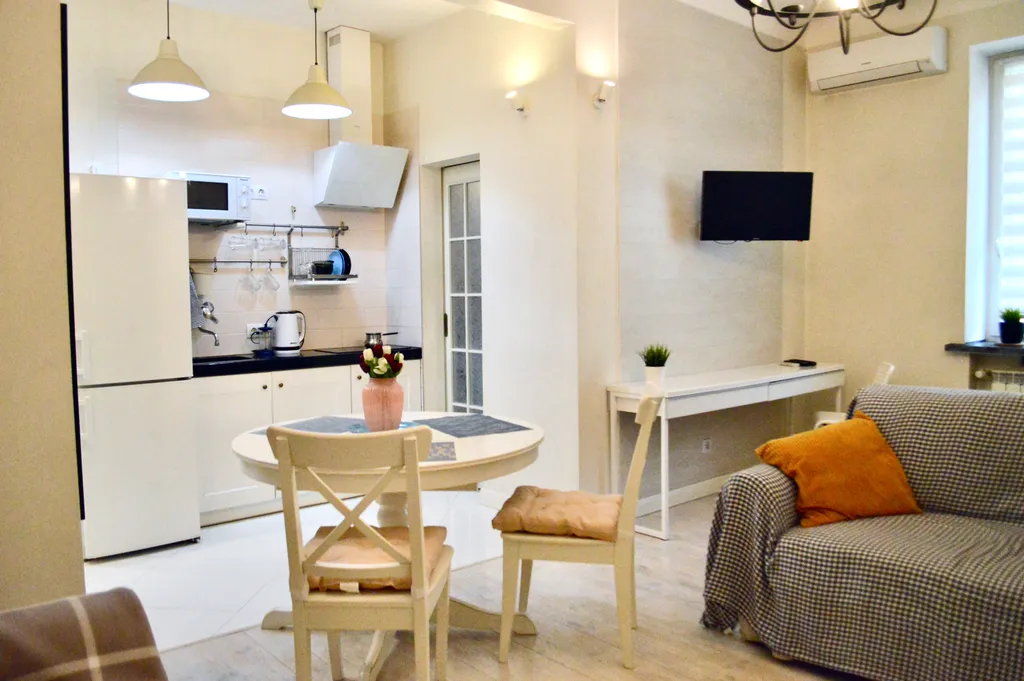 Евродвушка с кондиционером у метро