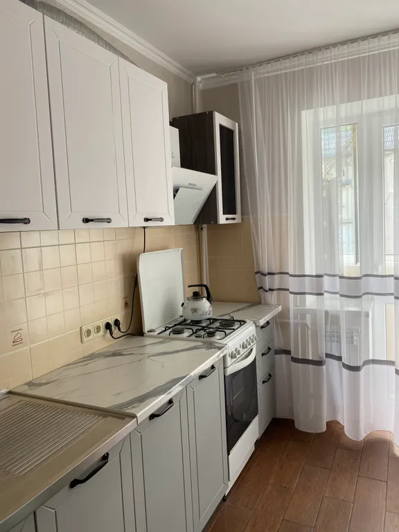 Трехкомнатная квартира в центре Небуга