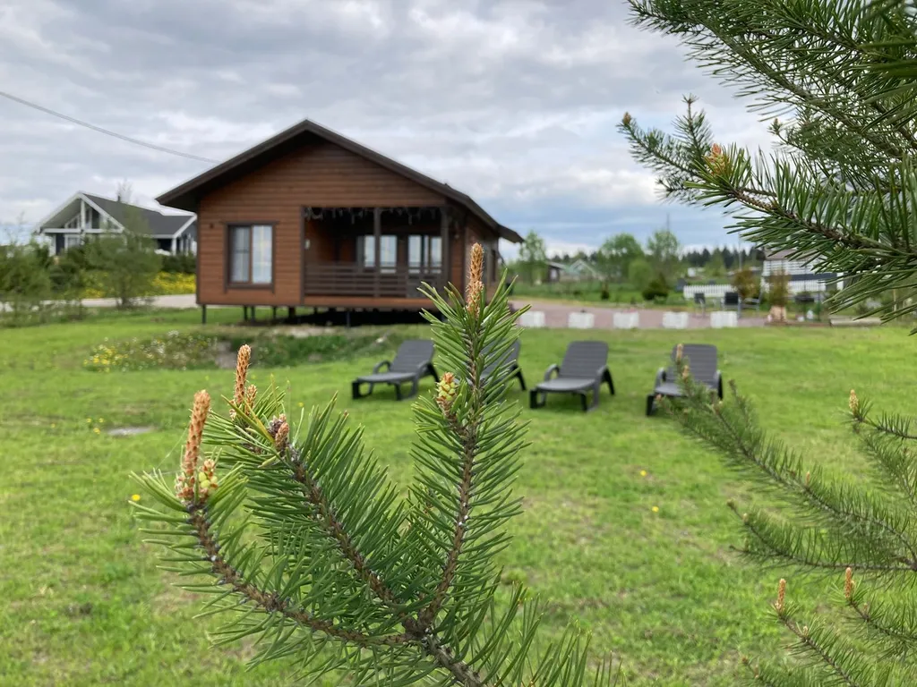 Новый современный коттедж рядом с озером