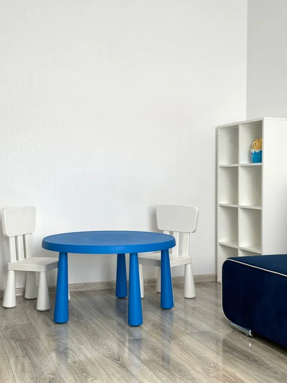 Уютная квартира напротив бассейна со своими лежаками, 7 спальных мест