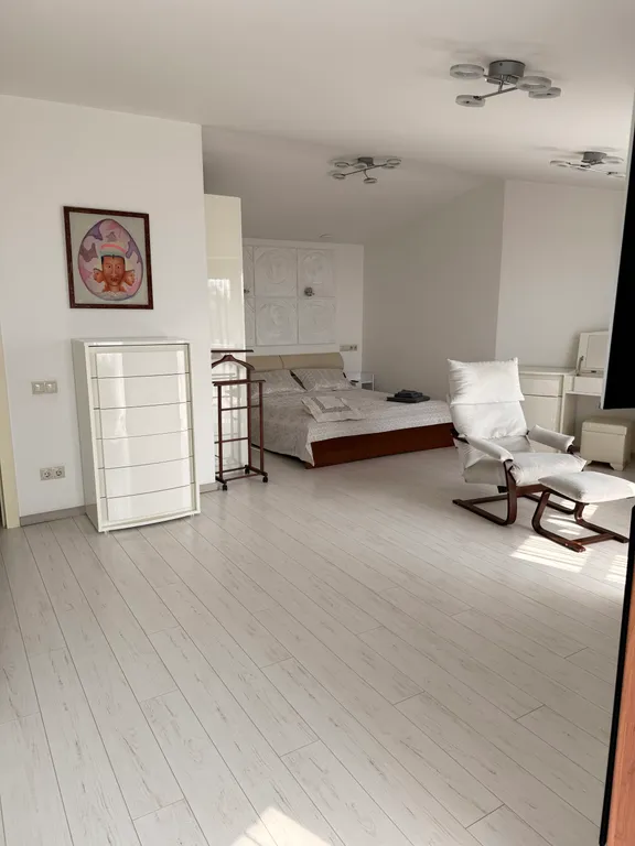 Сдается уютный дом в Ялте посуточно со скидкой с видом на море .