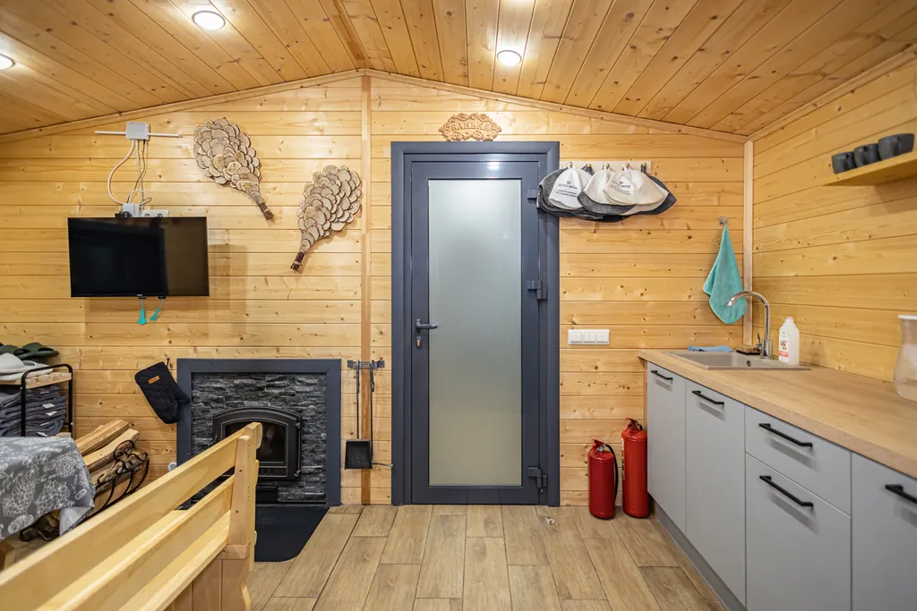 Коттедж Уютный сказочный дом в окружении леса — Алферово