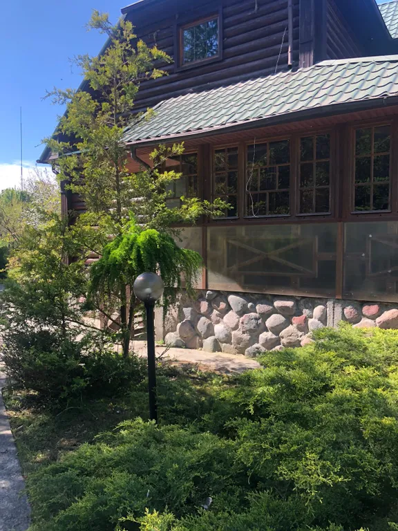 Дом для отдыха с баней и бассейном WoodRay