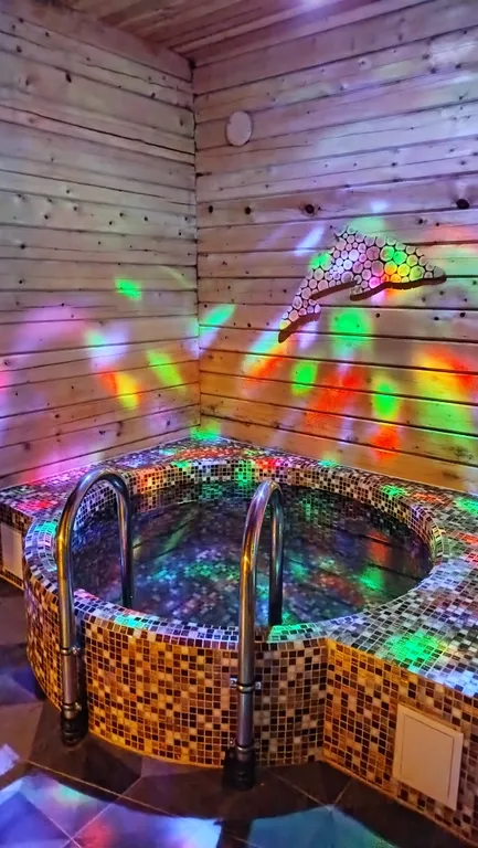 Уютный домик с баней и купелью, горячий чан