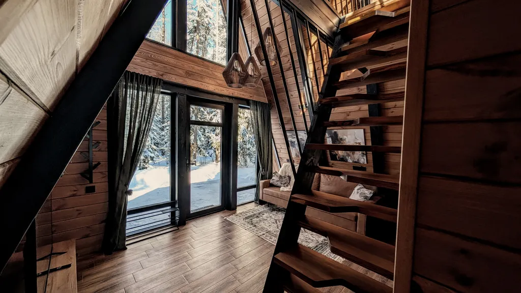 А-фрейм на нарочи видом на лес в 10 минутах ходьбы от пляжа