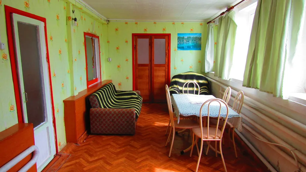 Дом с тремя спальнями и большой солнечной верандой