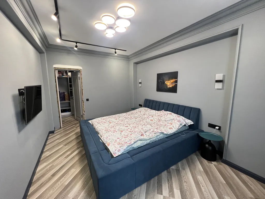 Уютная квартира с дизайнерским ремонтом у поющего фонтана