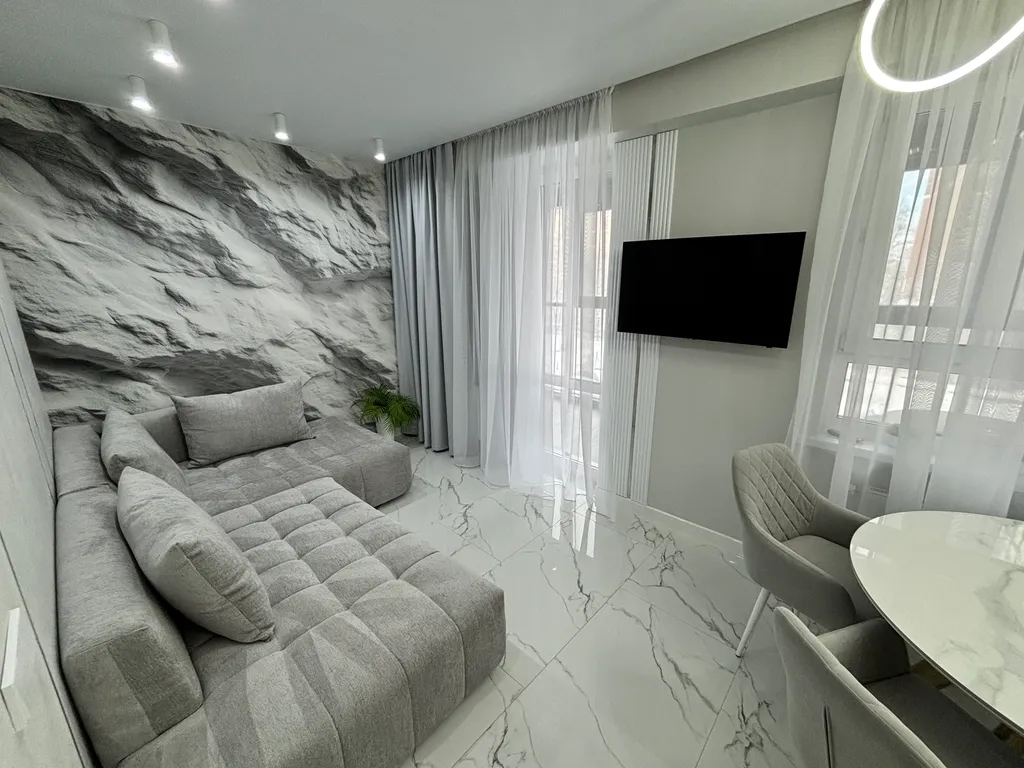 Комфортабельная евро-трехкомнатная квартира