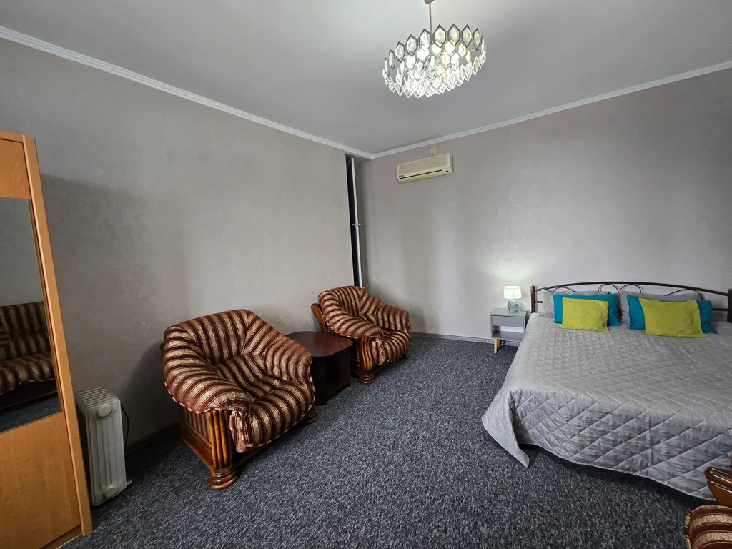 Уютная квартира в самом центре города с видом на море