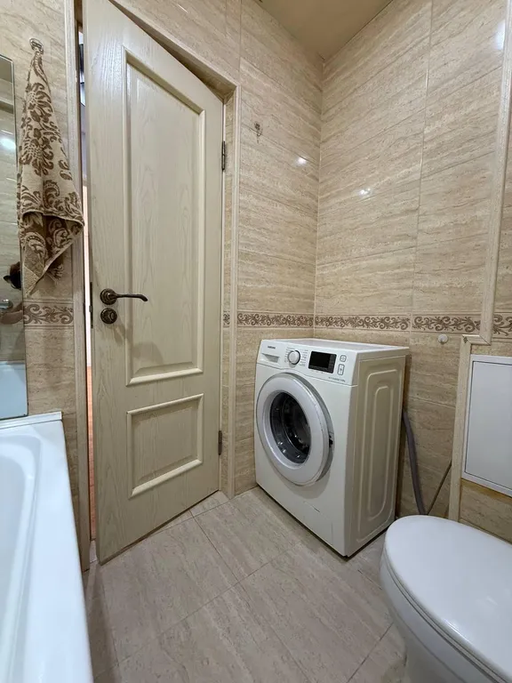 Светлая квартира с балконом и стильной гостиной