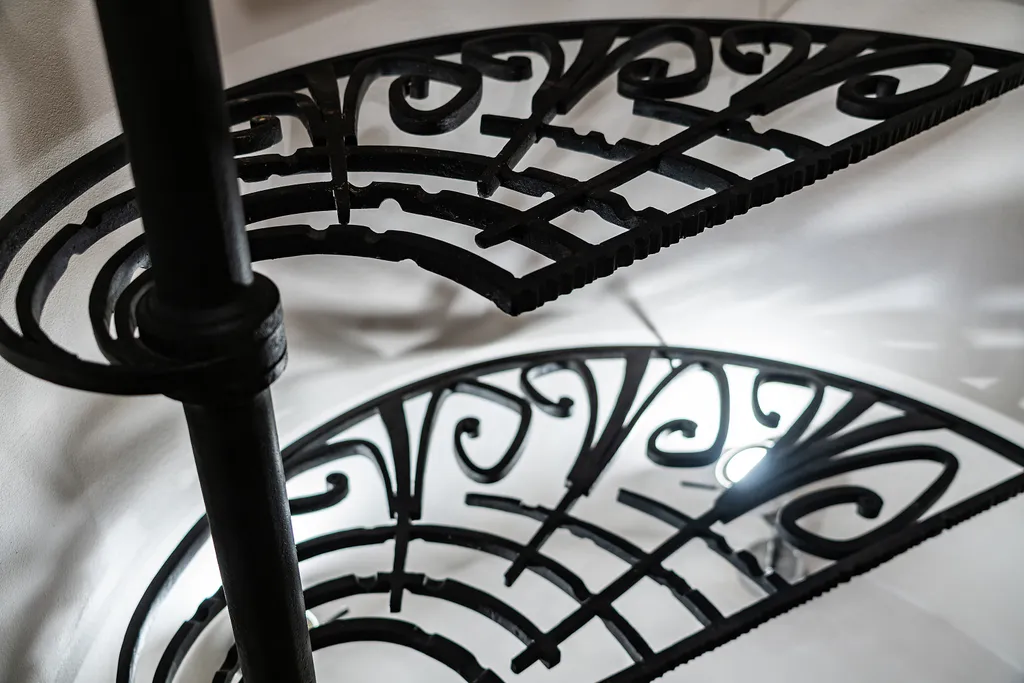 Ryss' 2BR Apt on Nevsky 79