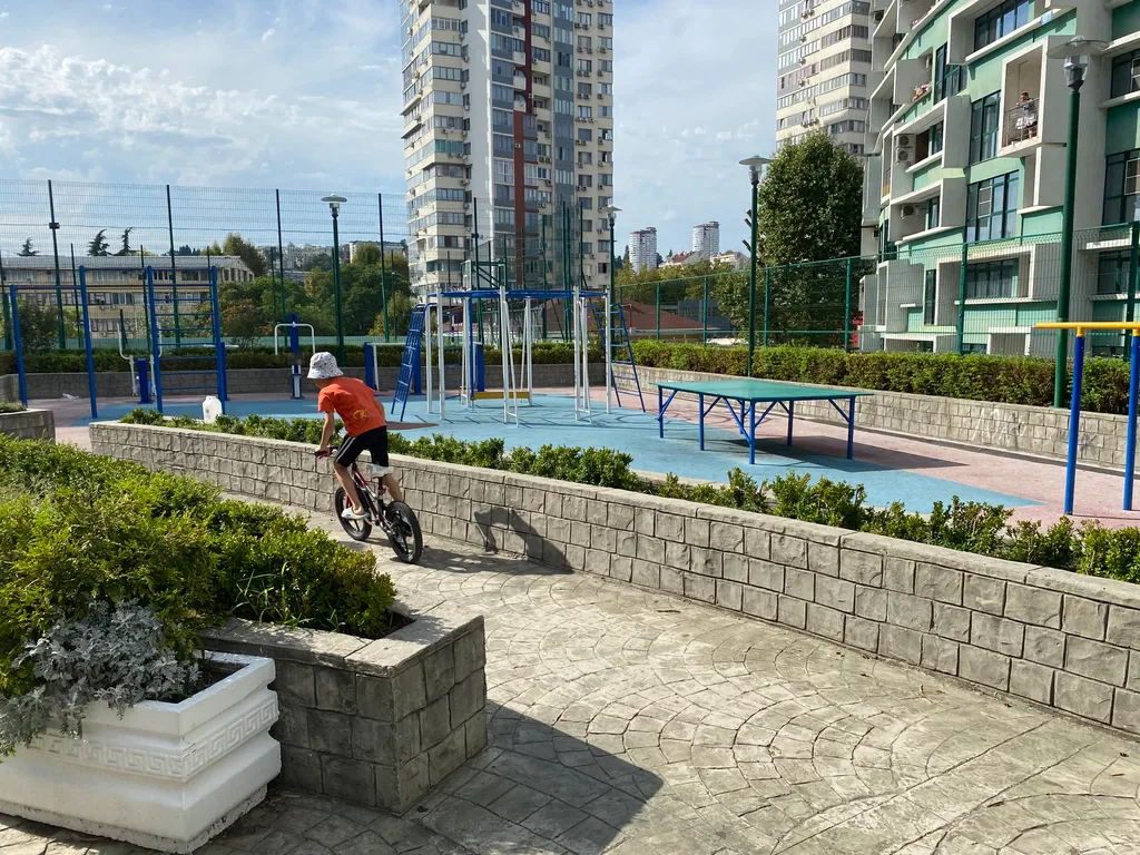 Квартира Квартира Сочи на ладони! Центр. Парковка. Кухня-гостиная и две спальни. — Сочи