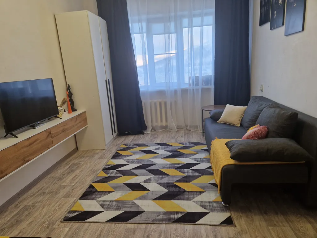 Хибины зовут! Уютное гнездышко для горнолыжников у подножия горы.