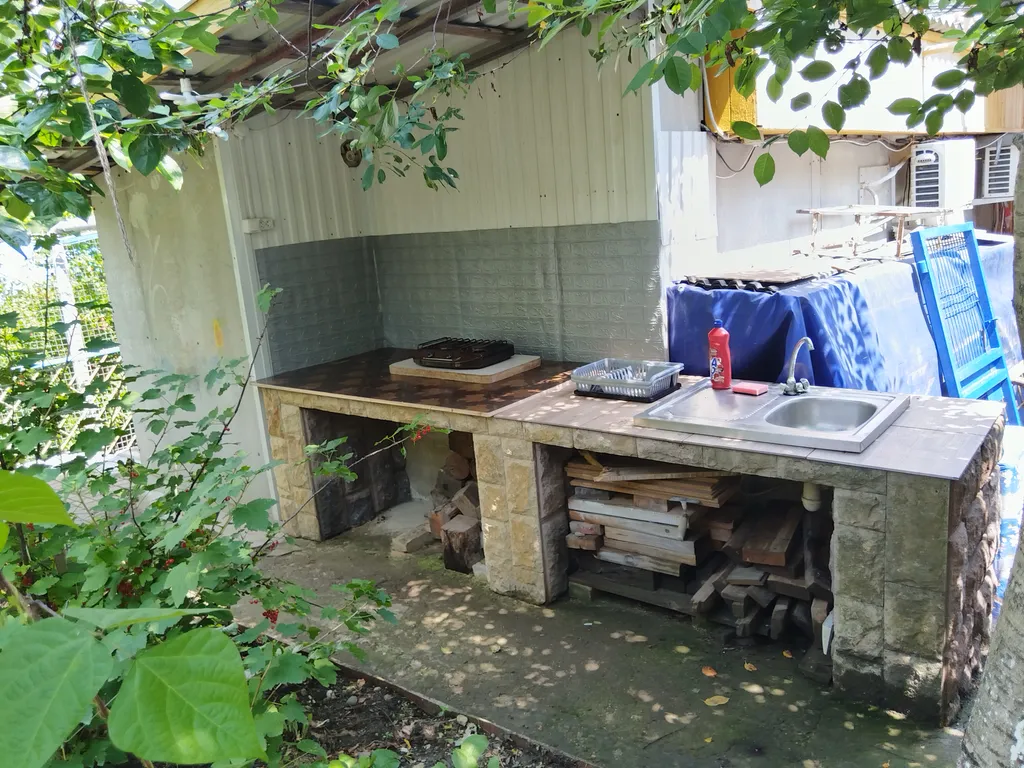 Уютный летний домик в центре города