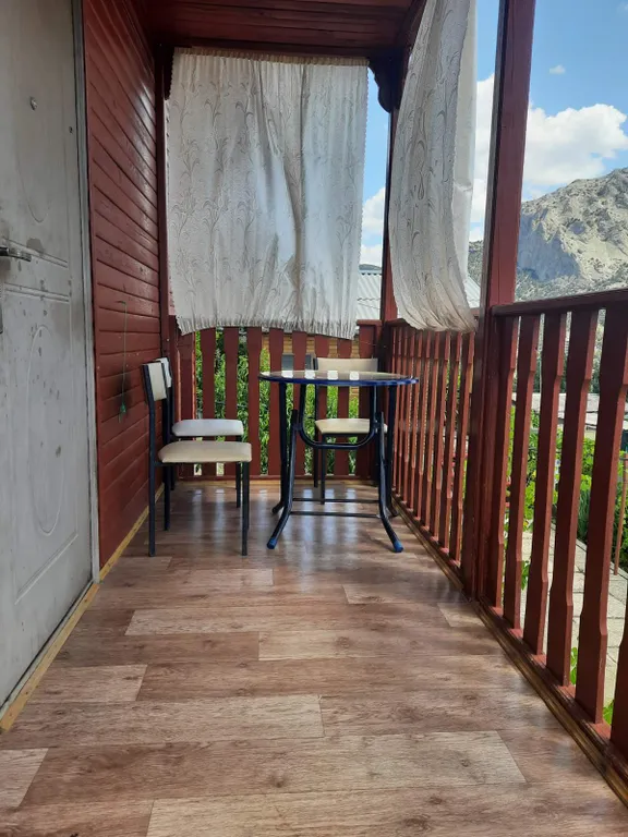 Домик с видом на море