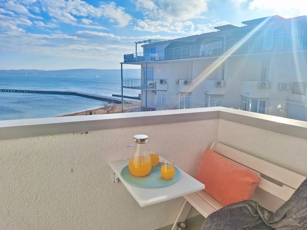 Студия с видом на море 65