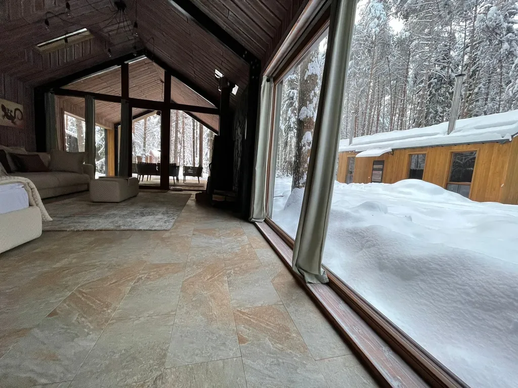 Тихий Барн в лесу