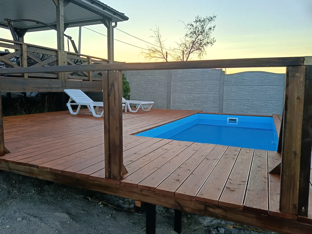 Уютный дом с бассейном под ключ