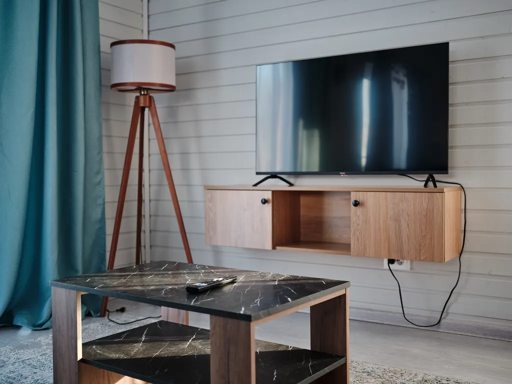 Творческий дом с игровой и полкой увлечений