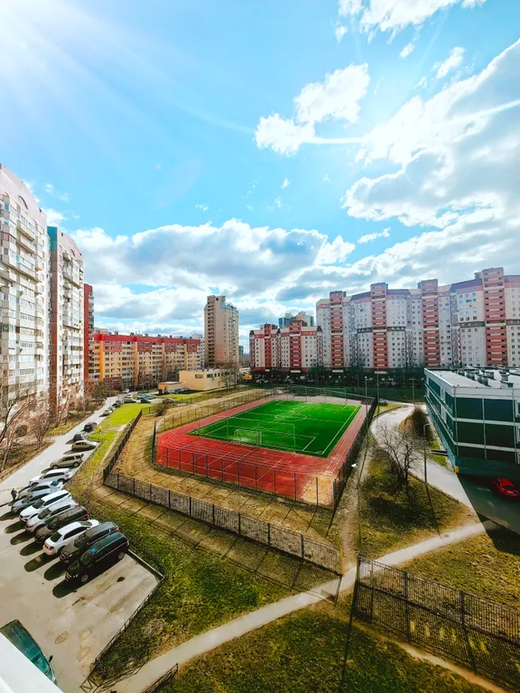 Яркая квартира рядом с Лахта-центром и метро Беговая