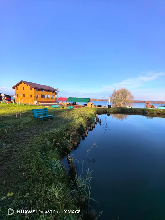 Коттедж на берегу реки Волга