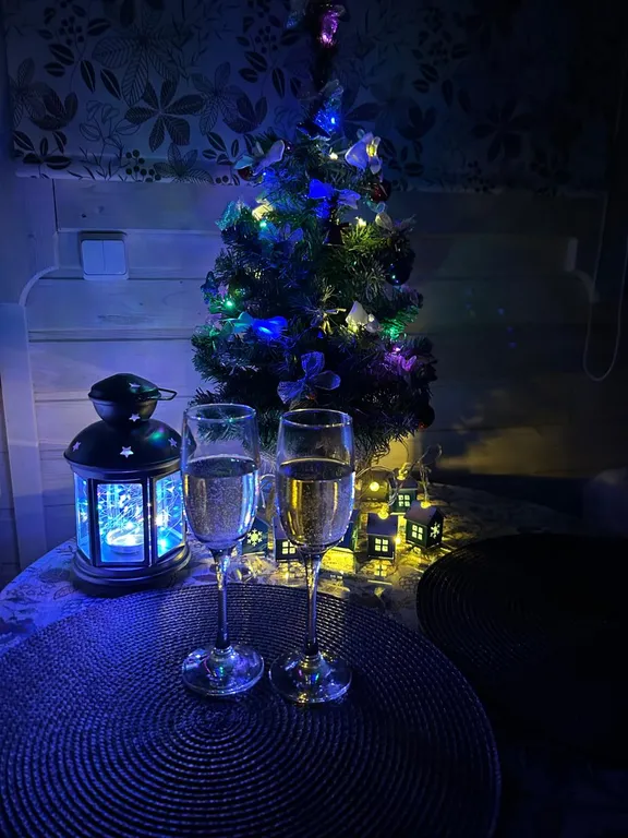 Уютный домик рядом с речкой