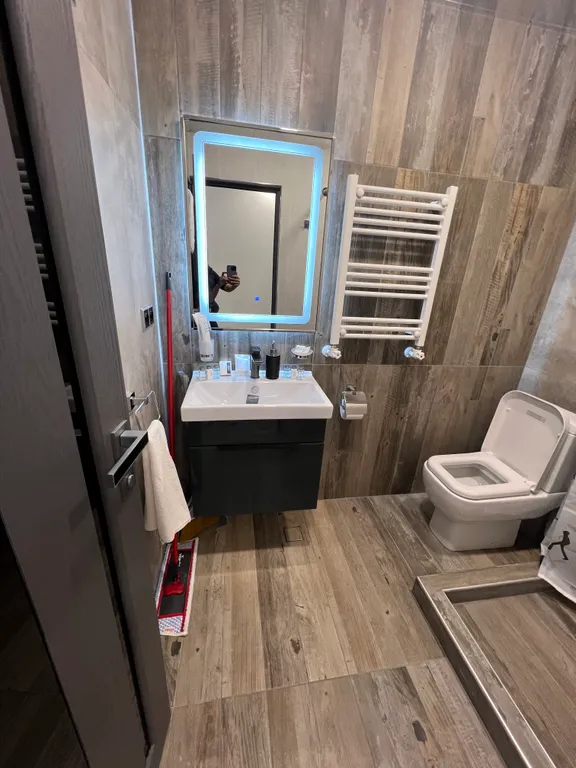 Romantic atmosphere Self Check In