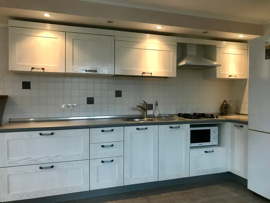 Дом с бассейном на море