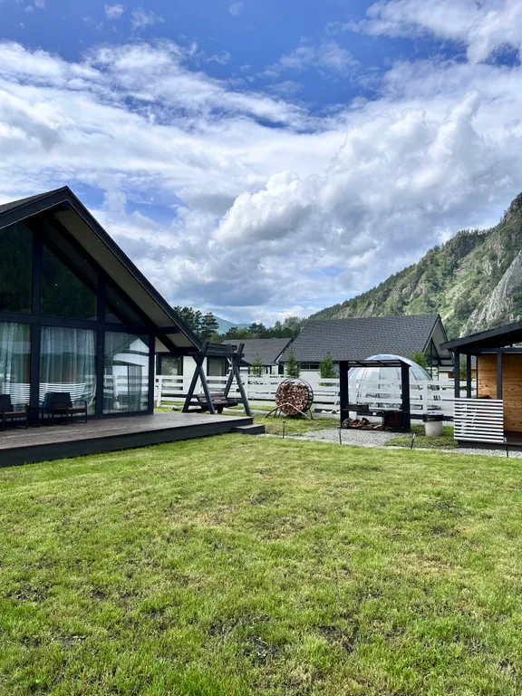 Коттедж с видом на горы