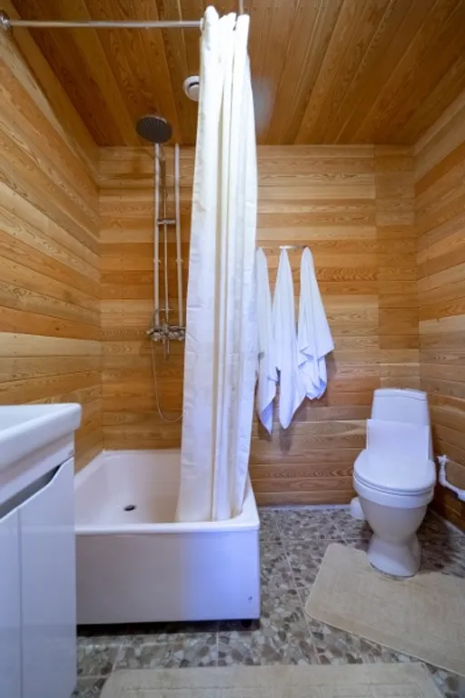 Коттедж Большой дом с террасой, баней на дровах и чаном в лесу на берегу реки — Старово