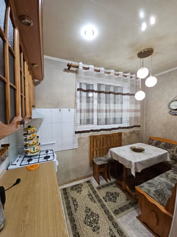 Уютная квартира в центре, вид на горы и город