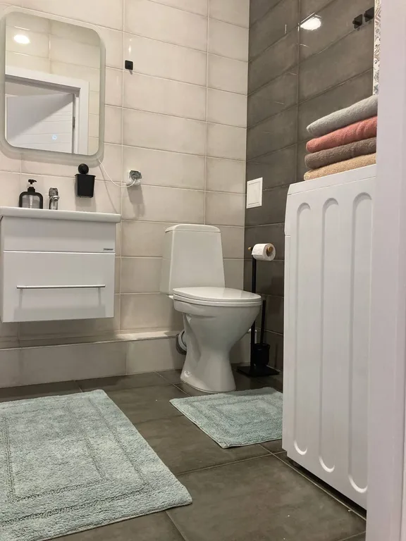 Квартира в новом доме с видом на бассейн и горы