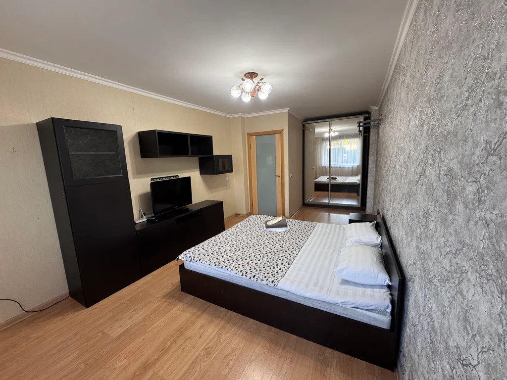 Рядом с рынком и ФЦТОЭ