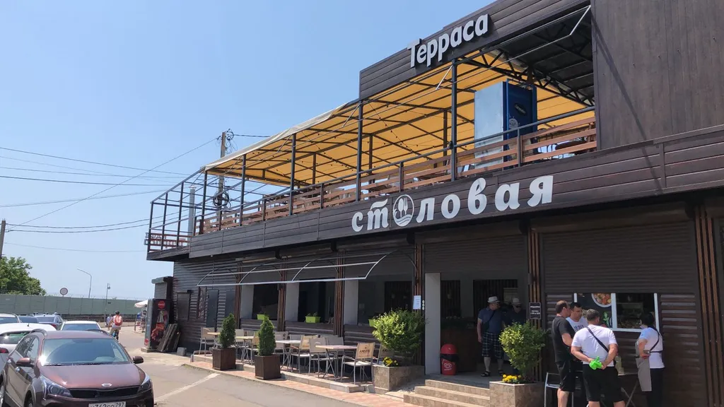 Уютная комната для троих человек с кондиционером