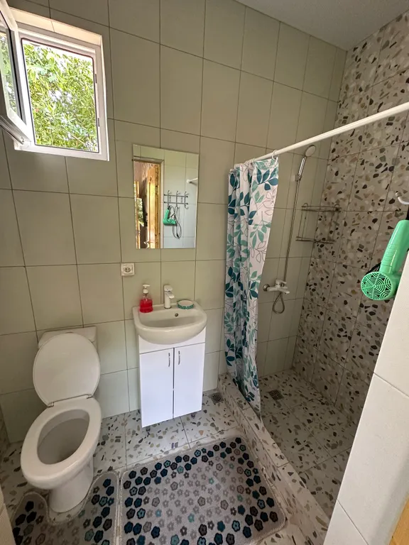 Дом на 8 человек с двумя комнатами и со своей зоной отдыха