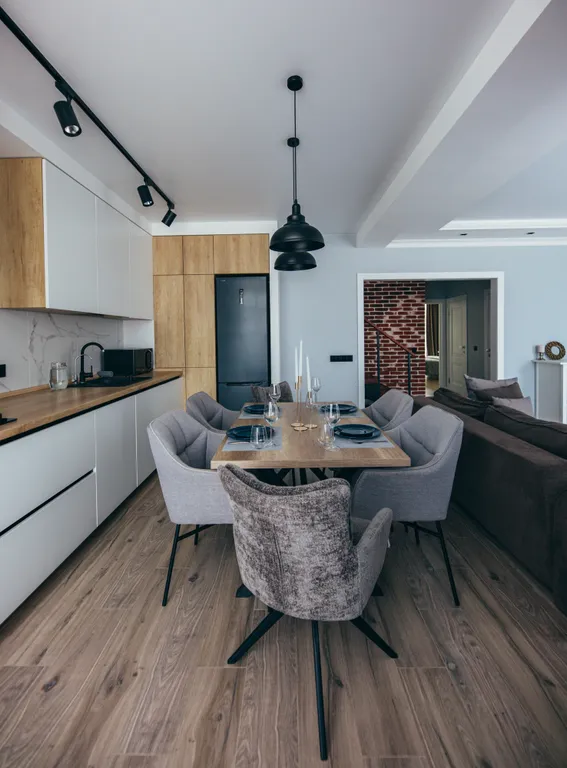 4-комнатная квартира в 100 метрах от моря