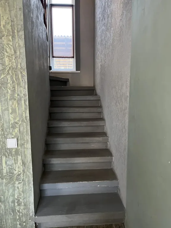 Домик на реке Волга