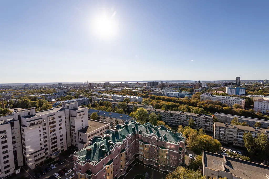 2-комнатная в центре с панорамным видом на город и террасой